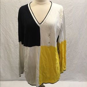 NWT Tommy Hilfiger V-neck color block sweater top